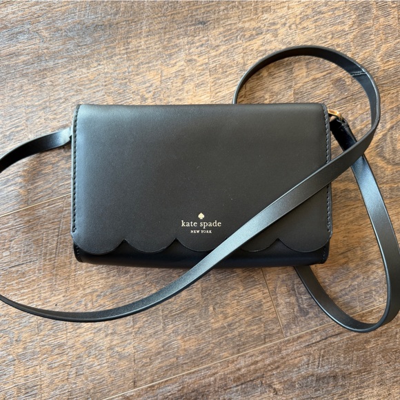 kate spade Handbags - Kate Spade Black Scalloped Crossbody Bag